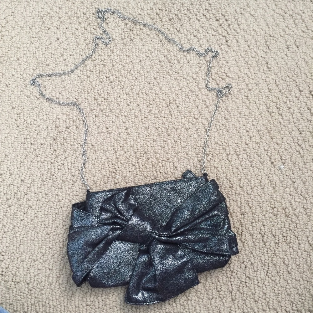 Black metallic bow crossbody
